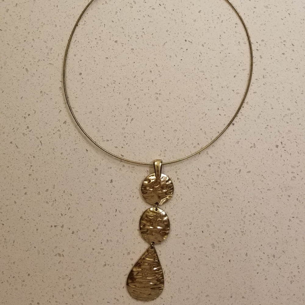 Gold drop necklace